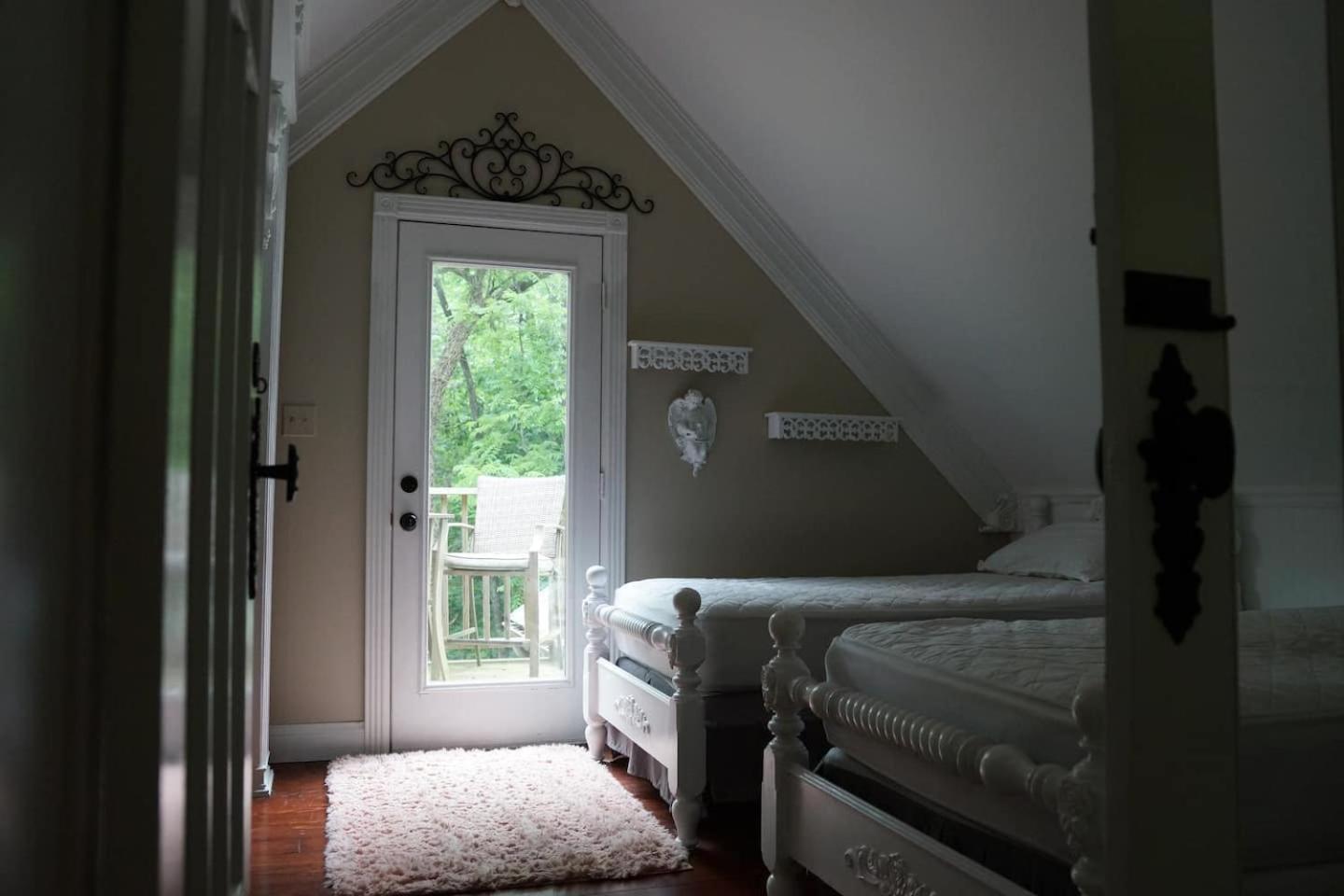 A Mammoth Cave Getaway *